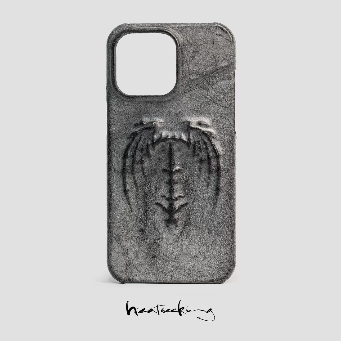 Retro Gothic vampire bat wing embossed dark style mobile phone case creative suitable for Apple iPhone16 punk accessories mobile phone protective cover 15promax17pro art style