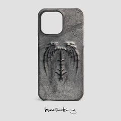 Retro Gothic vampire bat wing embossed dark style mobile phone case creative suitable for Apple iPhone16 punk accessories mobile phone protective cover 15promax17pro art style